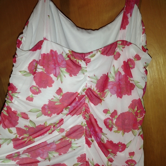 Ruched Dress - Picture 3 of 9